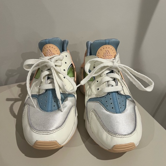 Nike Air Huarache Women’s Size 9 White Blue Green Sneakers - Picture 4 of 9
